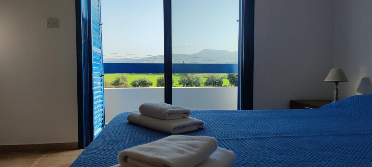 Polis Island Spirit Beach House מראה חיצוני תמונה