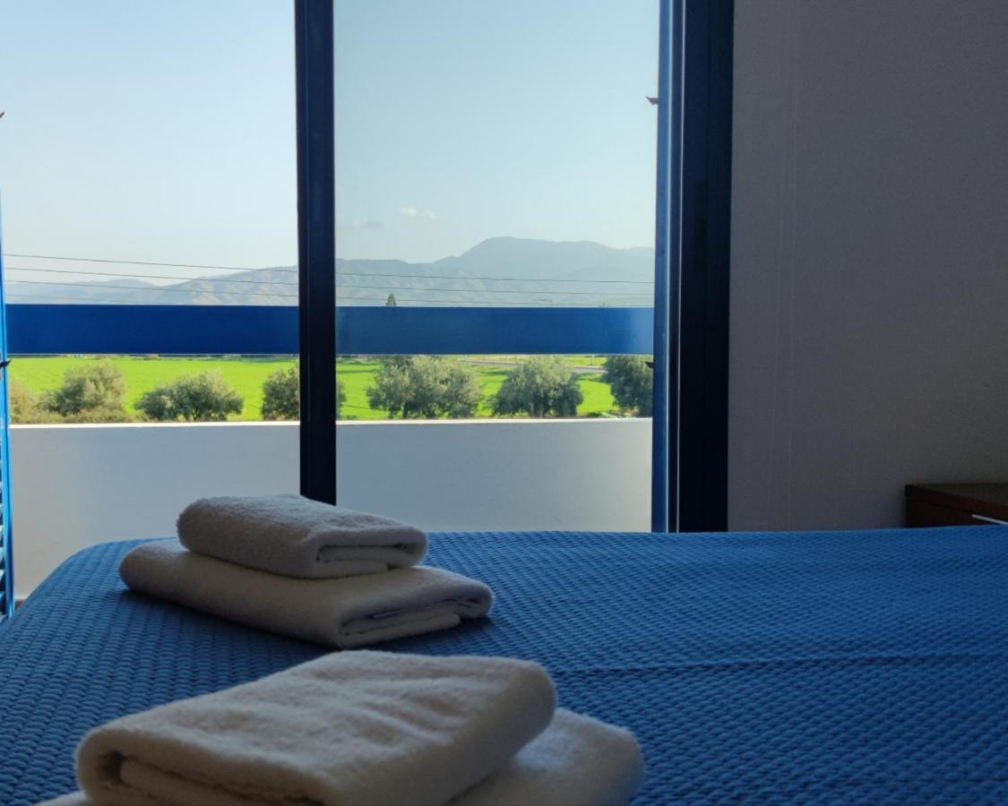 Polis Island Spirit Beach House מראה חיצוני תמונה
